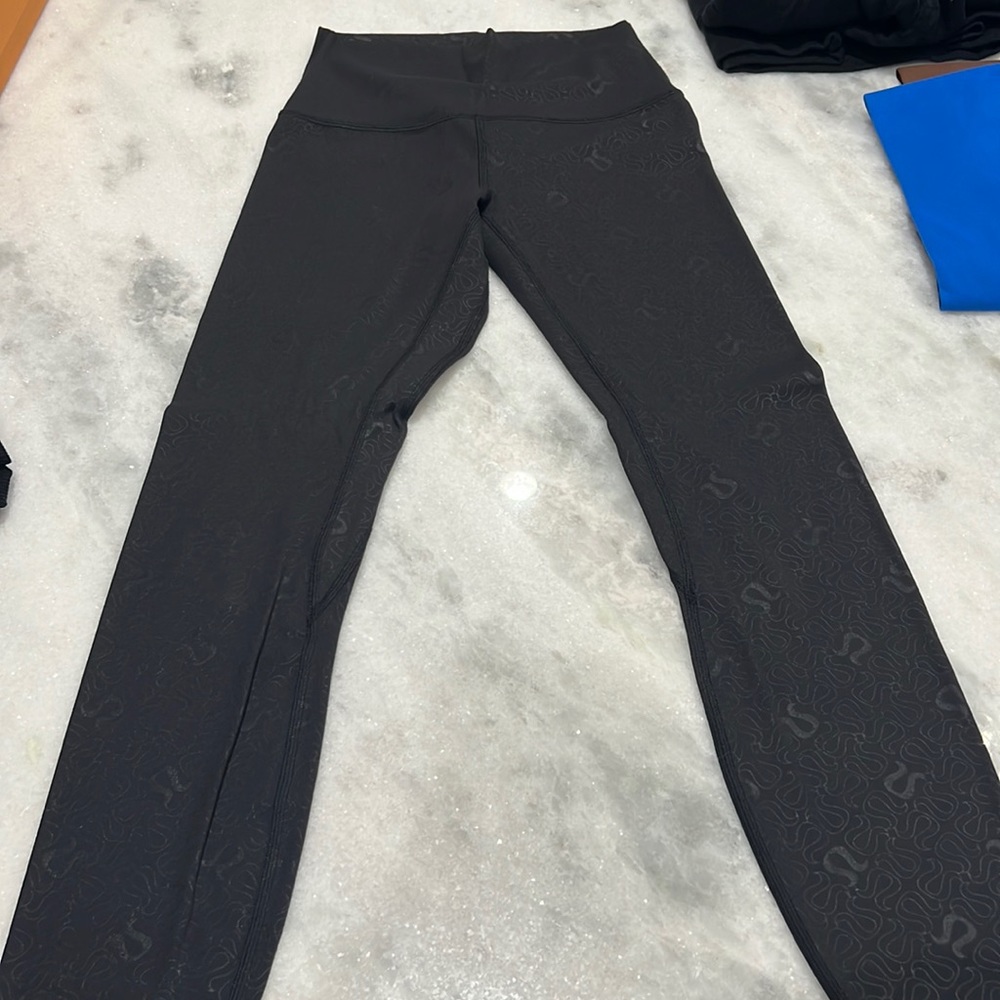 COPY - Like New Lululemon 25” Align Leggings
